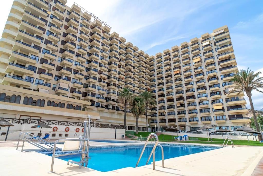 Апартаменты Apartamento A Pie De Playa Con Terraza Y Piscinas Бенальмадена Экстерьер фото