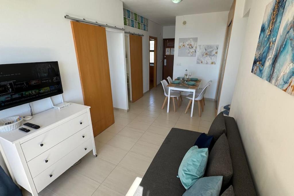 Апартаменты Apartamento A Pie De Playa Con Terraza Y Piscinas Бенальмадена Экстерьер фото